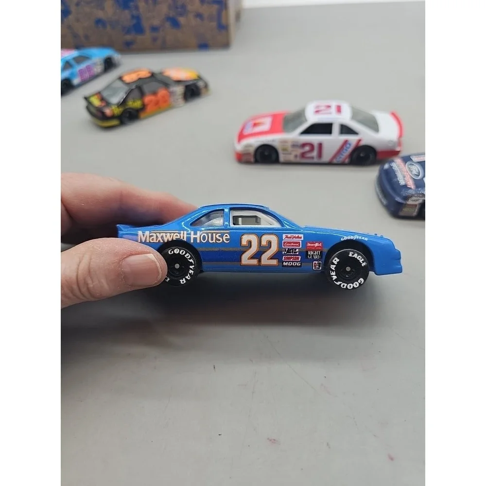1:43 Racing Champions NASCAR Lot Of 5  1991 Ford‎ #89 Evinrude Jim Sauter 28 22
